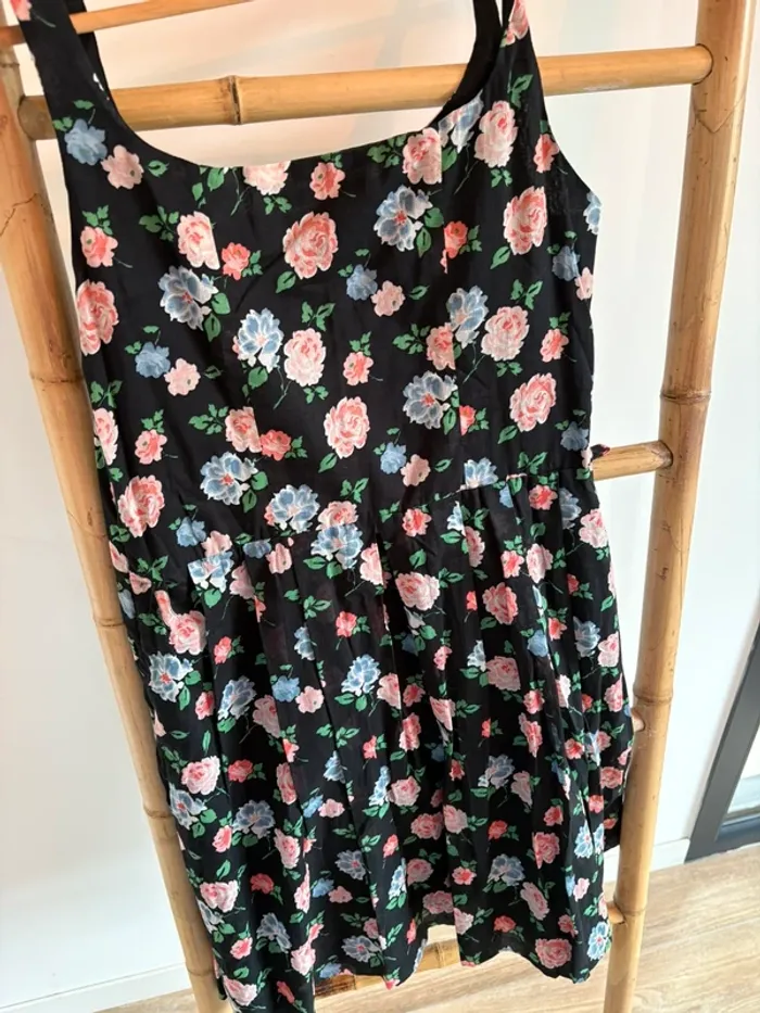 Robe kookai courte fleurie - photo numéro 4