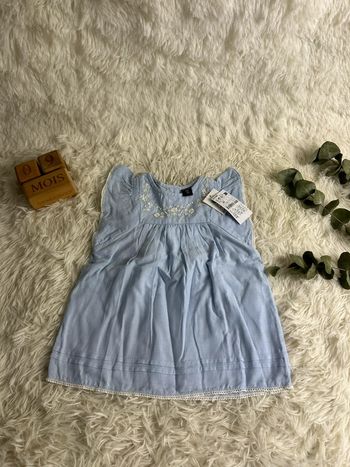 Robe bleue et blanche Kiabi taille 9 mois