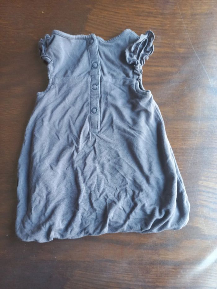 Jolie robe orchestra 6 mois - photo numéro 2