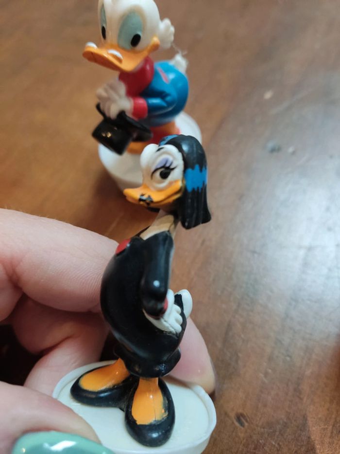 Figurine bouchon de boîte Smarties Nestlé vintage Donald miss tic et Picsou - photo numéro 2