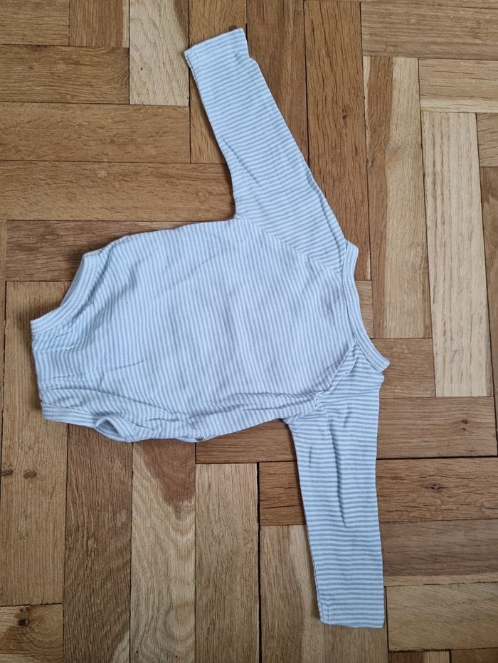 Lot 4 bodies 1 mois - photo numéro 6