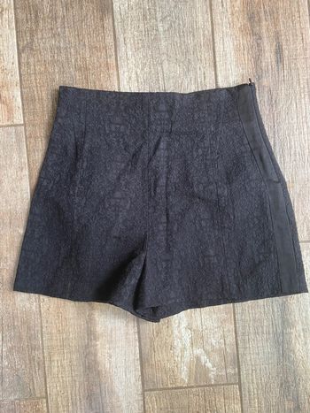 Short noir dentelle Zara taille haute