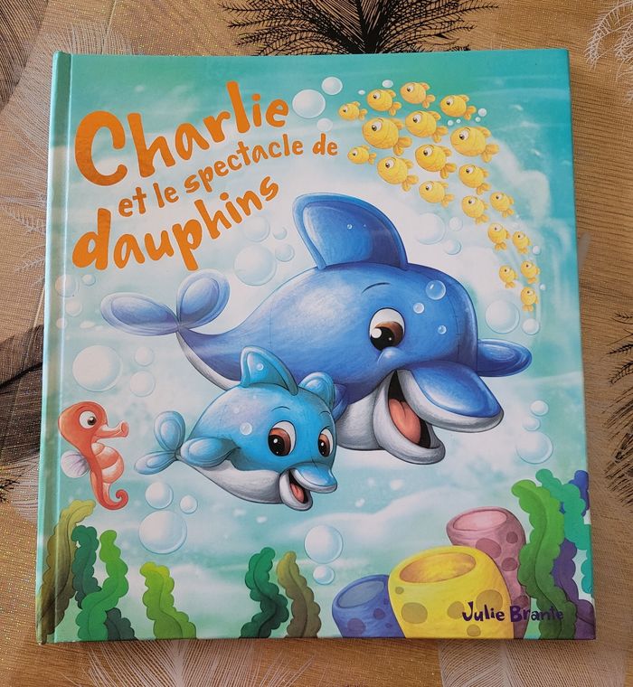 Charlie et le spectacle de dauphins - Julie Brante - photo numéro 1