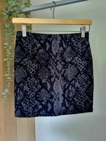 Jupe effet leopard noir et grise