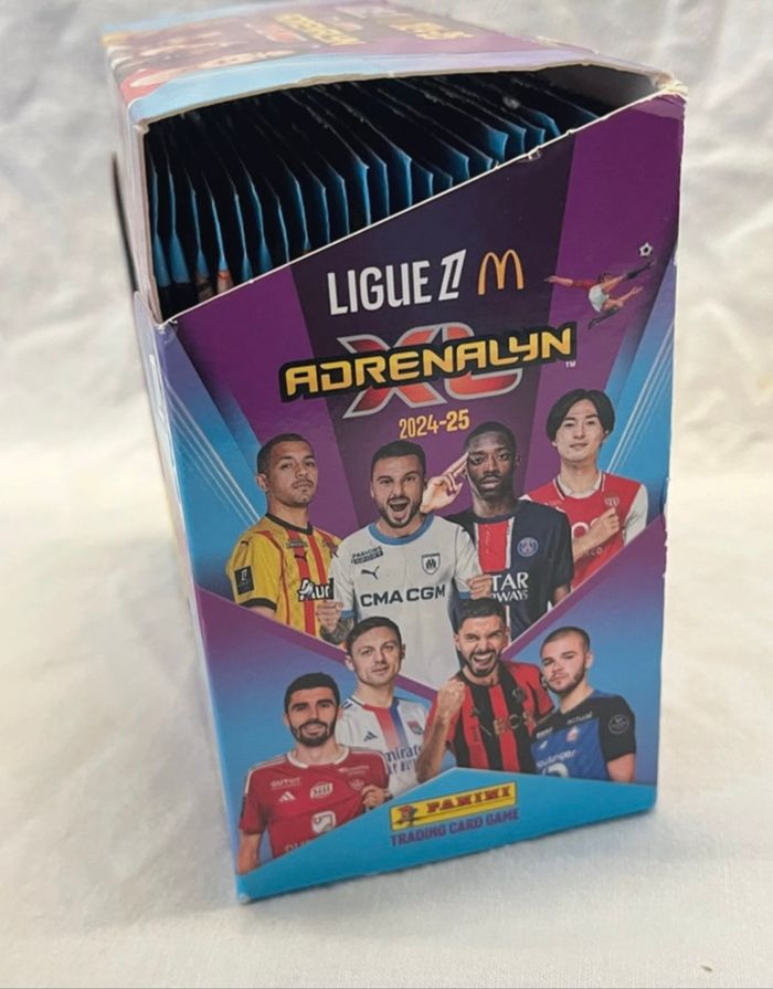 Boîte de 50 sachets de cartes à collectionner panini adrenalyn XL foot ligue 1 2024/2025 - photo numéro 4