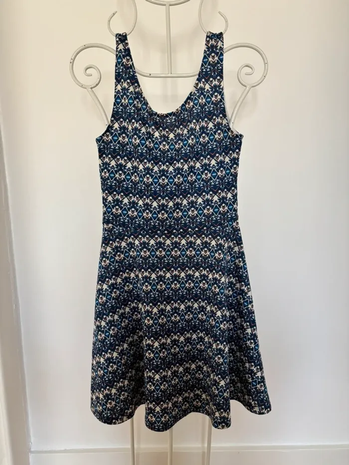 Robe H&M divided
