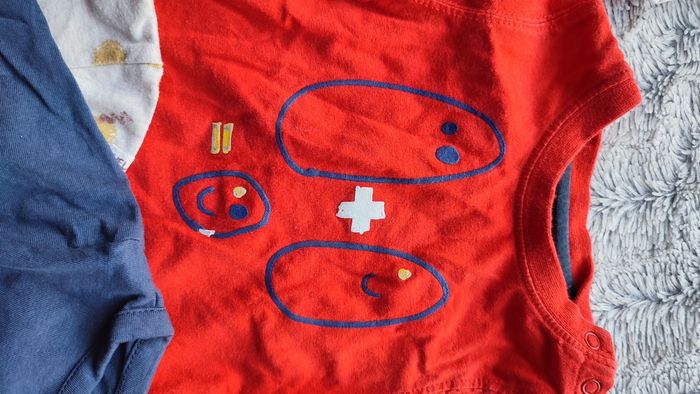 Lots de 4 hauts manches longues
3 mois - photo numéro 3