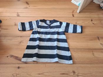 Robe manche longue 12 mois.