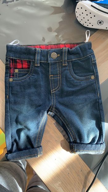 Jean quadrillé  rouge Baby Club C & A 62 cm