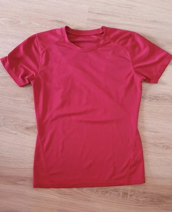 Tee-shirt de sport rose fushia