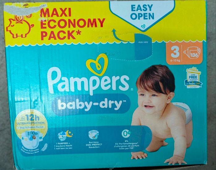 Couches Pampers taille 3