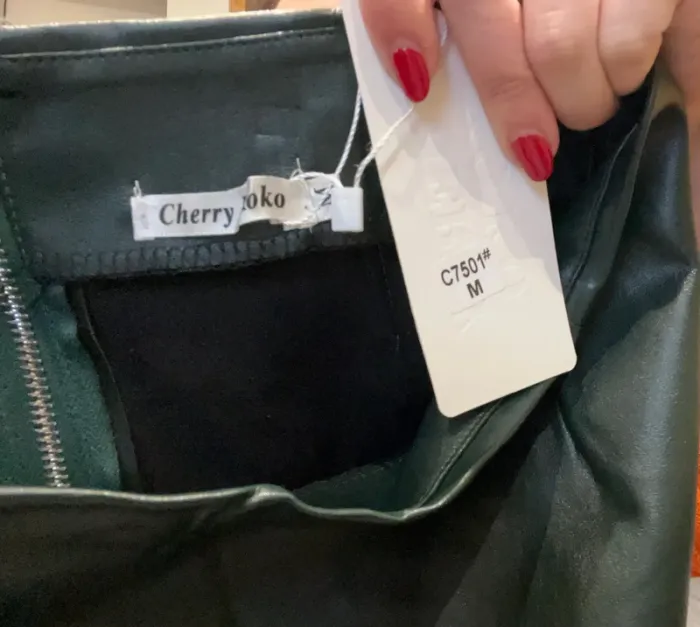 Mini jupe similicuir Cherry koko sexy - photo numéro 4
