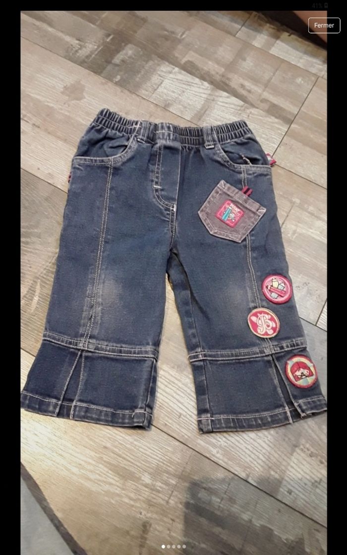 Jeans avec écusson