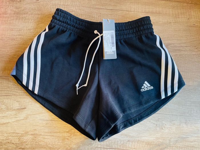Short de course Adidas Taille xs - photo numéro 4