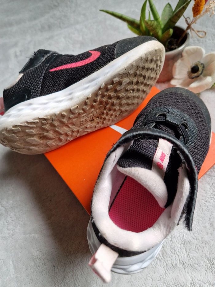 Nike Revolution - photo numéro 3