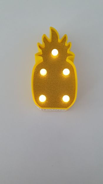 Petit Ananas lumineux