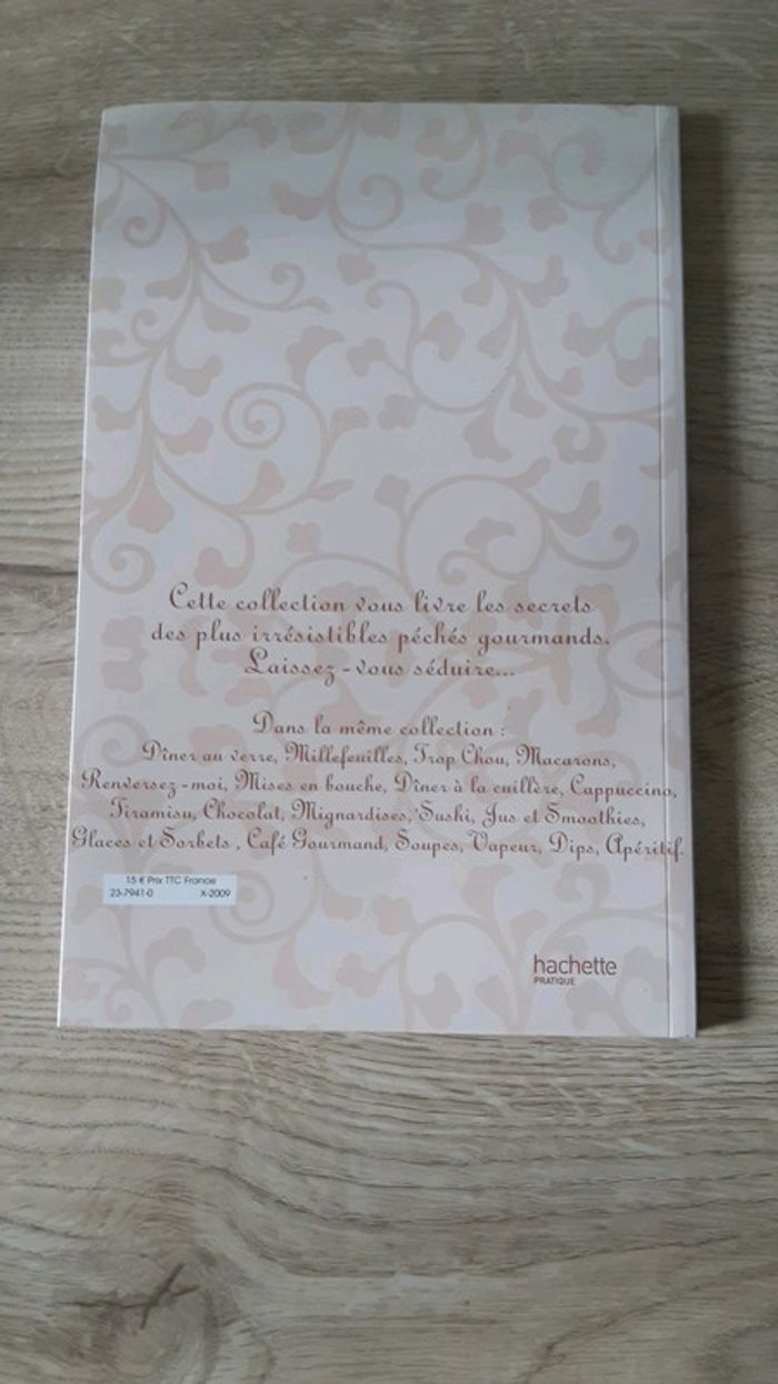 Livre "petites crèmes craquantes" NEUF +4ramequins - photo numéro 4