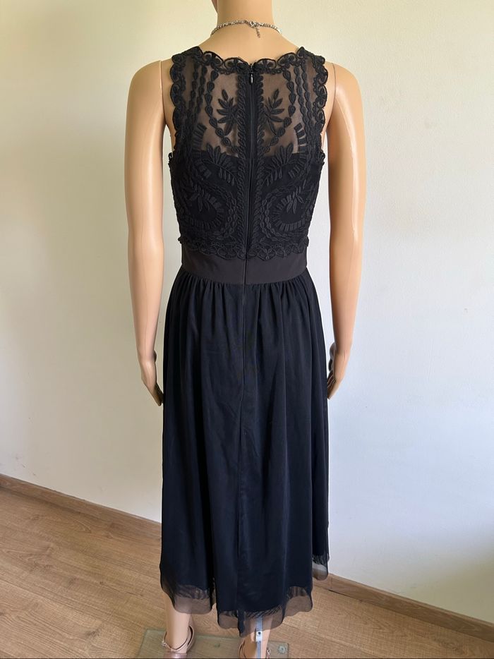 Robe noire neuve avec dentelle Esprit taille française 36 (valeur 90€) - photo numéro 5