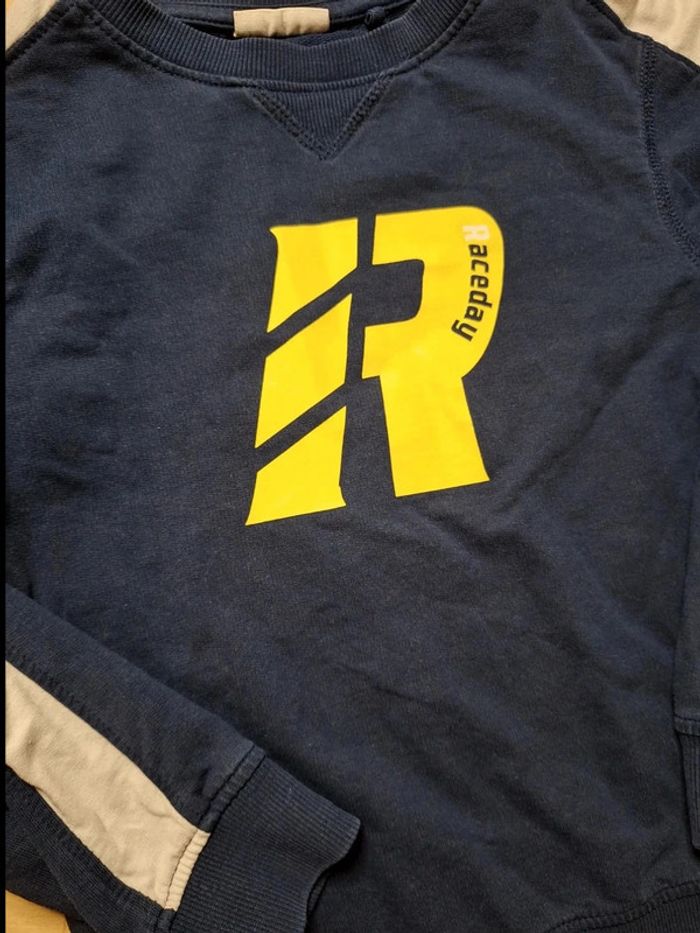 T-shirt manches longues pour garçon taille 6 ans Marque ovs très bon état - photo numéro 4