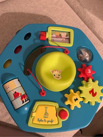 Table d’activité Sophie la girafe
