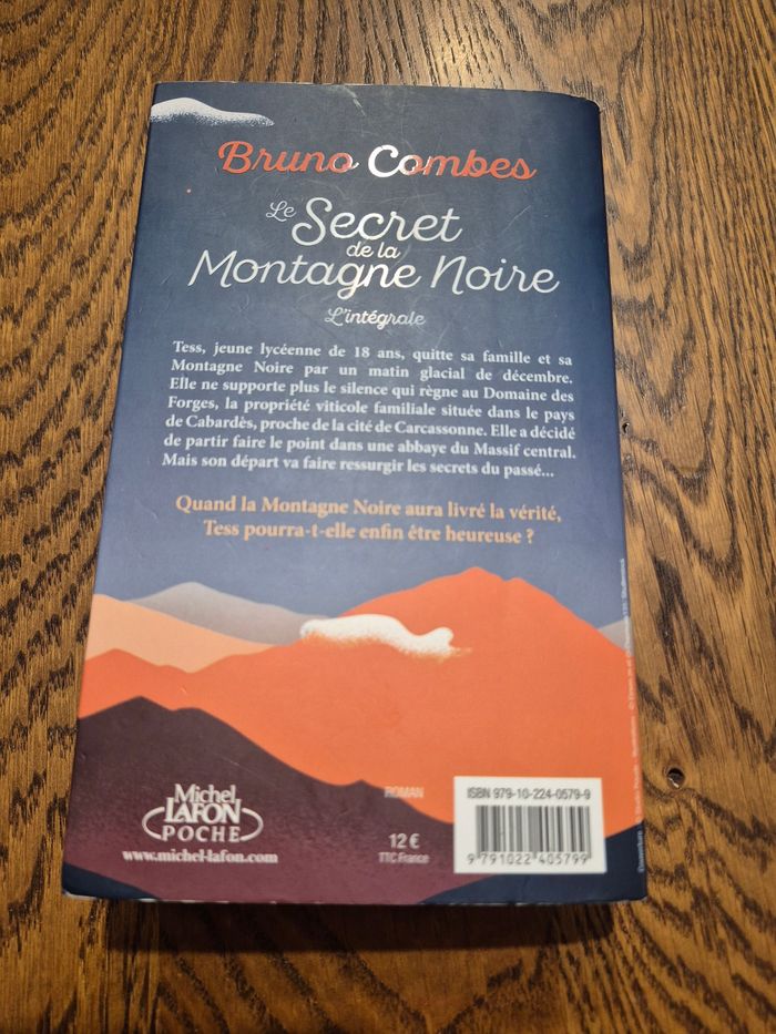 Le secret de la montagne noire (l'intégeale) de Michel Combes - photo numéro 2
