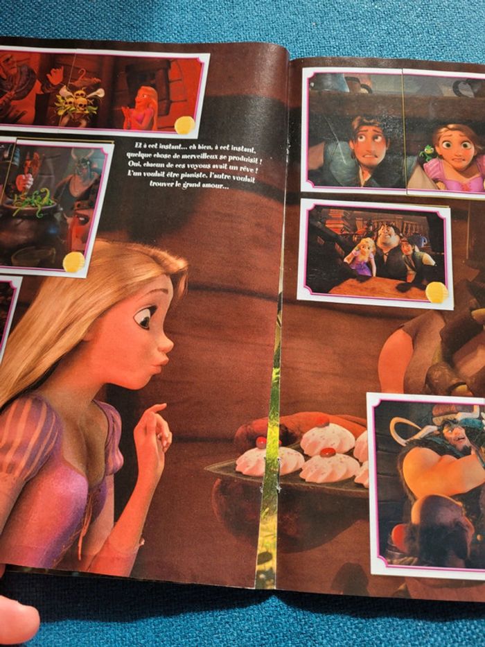 Album Panini Raiponce complet + poster Disney collection autocollants stickers princesse - photo numéro 5