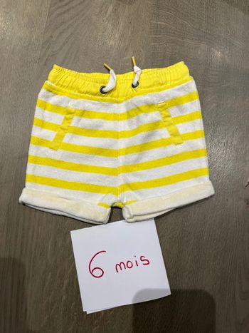 Short à rayure blanc et jaune
