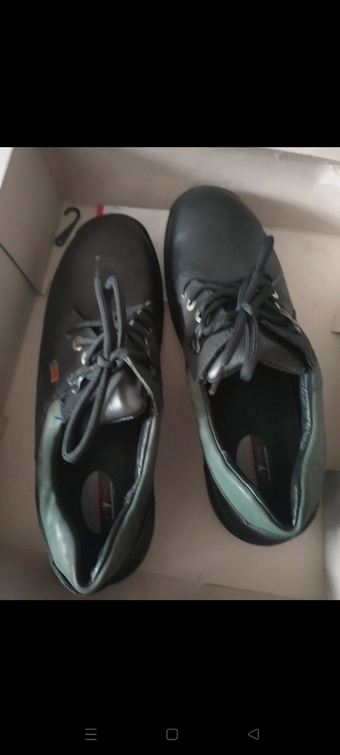 Chaussures de sécurité neuf - photo numéro 2
