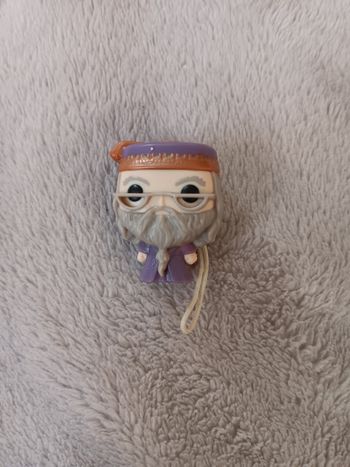 Porte cle dumbledore harry potter kinder