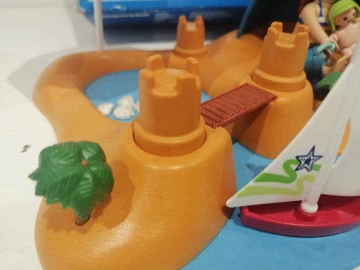 Famille playmobil à la plage - photo numéro 5