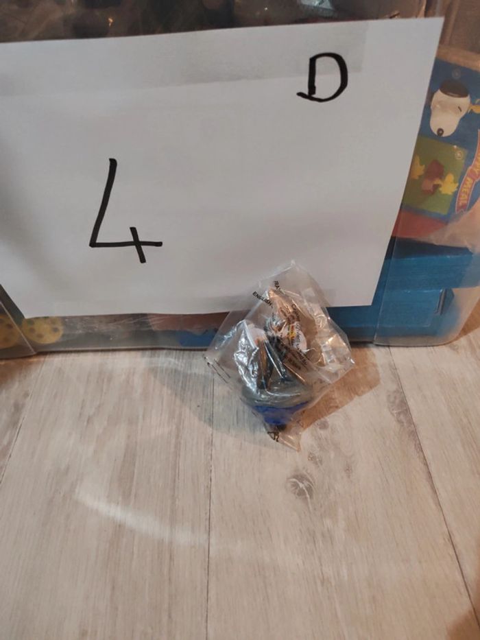 Figurine McDonald's beyblade.