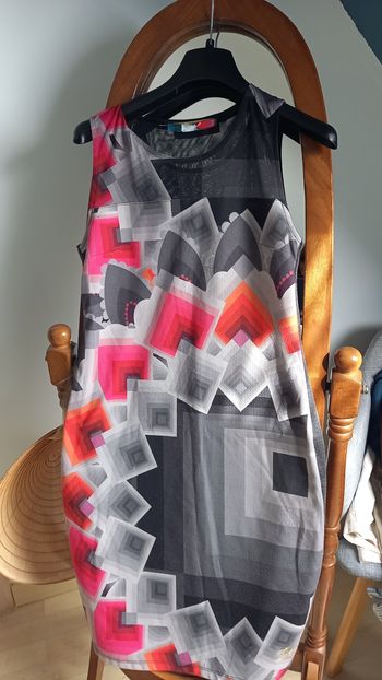 Robe sans manches