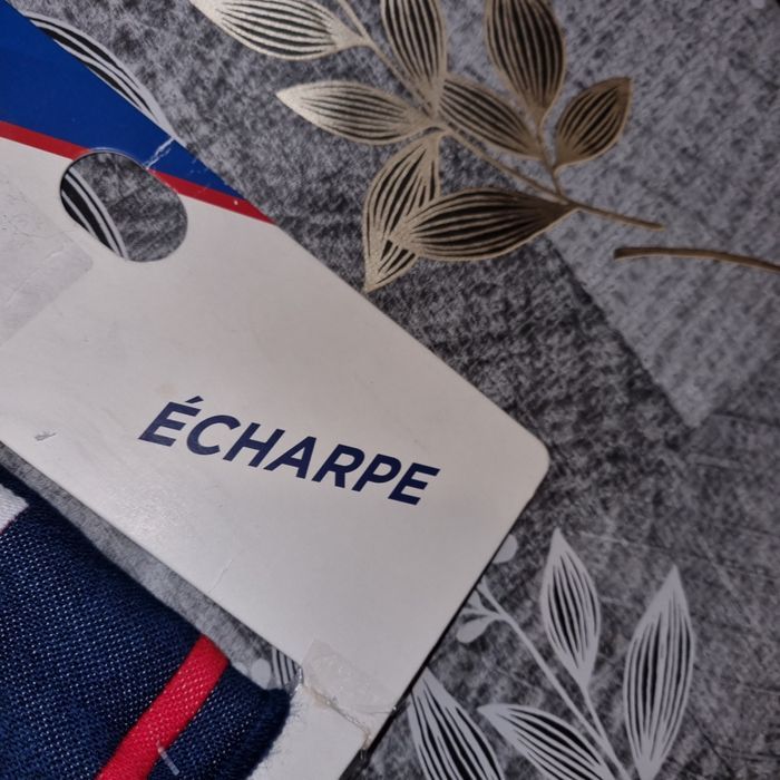 écharpe ÉQUIPE DE FRANCE 2 ÉTOILES 🎄 neuf 🎄 idée kdo NOËL 🎄 - photo numéro 4