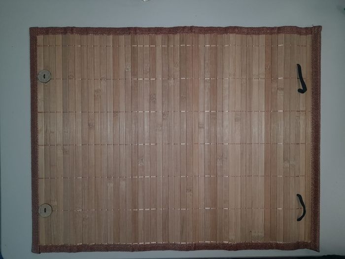 Lot 10 sets de table en bambou. 34x45 cm environ.