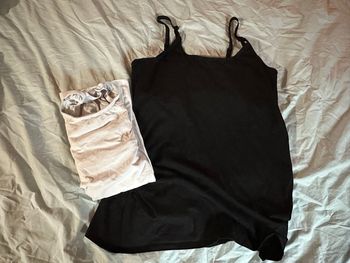 2 t-shirts de grossesse et allaitement