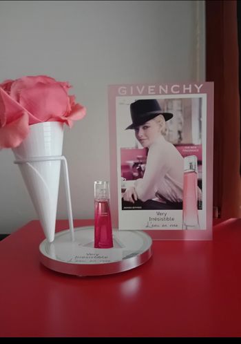 Givenchy Présentoir Parfum