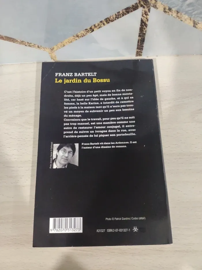 Livre série noire Gallimard le jardin du bossu Franz Bartelt - photo numéro 2