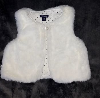 Gilet kiabi 3 mois neuf sans étiquette