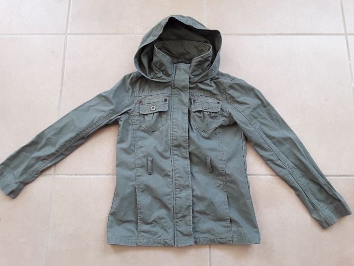 Trench kaki fille 8-9 ans BENETTON NEUF