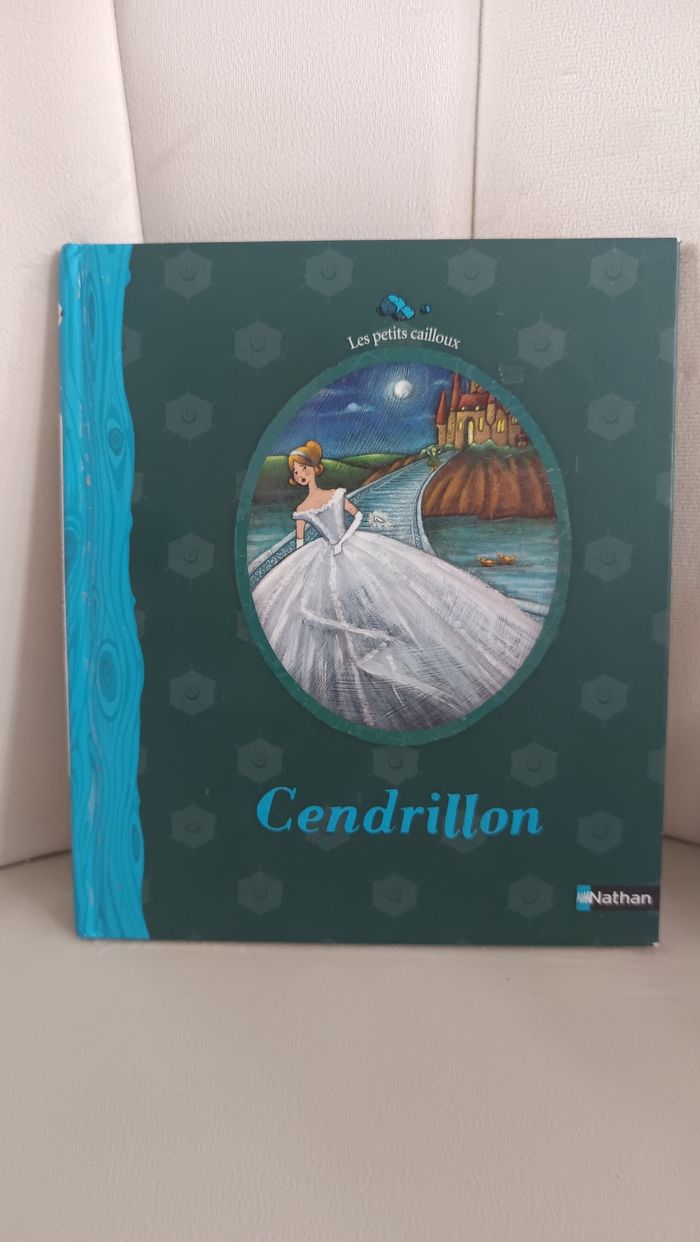 Livre " Cendrillon"