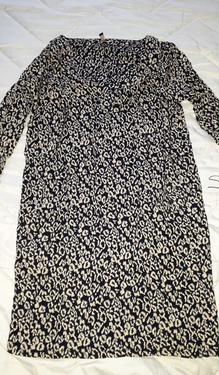 Robe T S - photo numéro 3