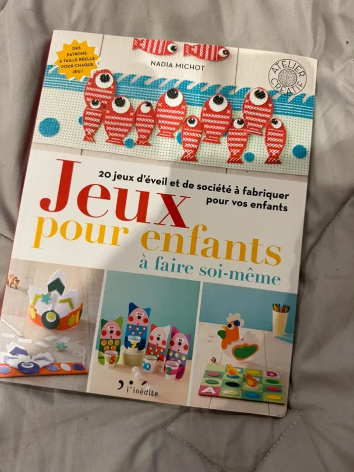 Livre activité manuelle