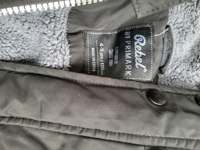 Manteau garçon taille 4/5ans - photo numéro 2