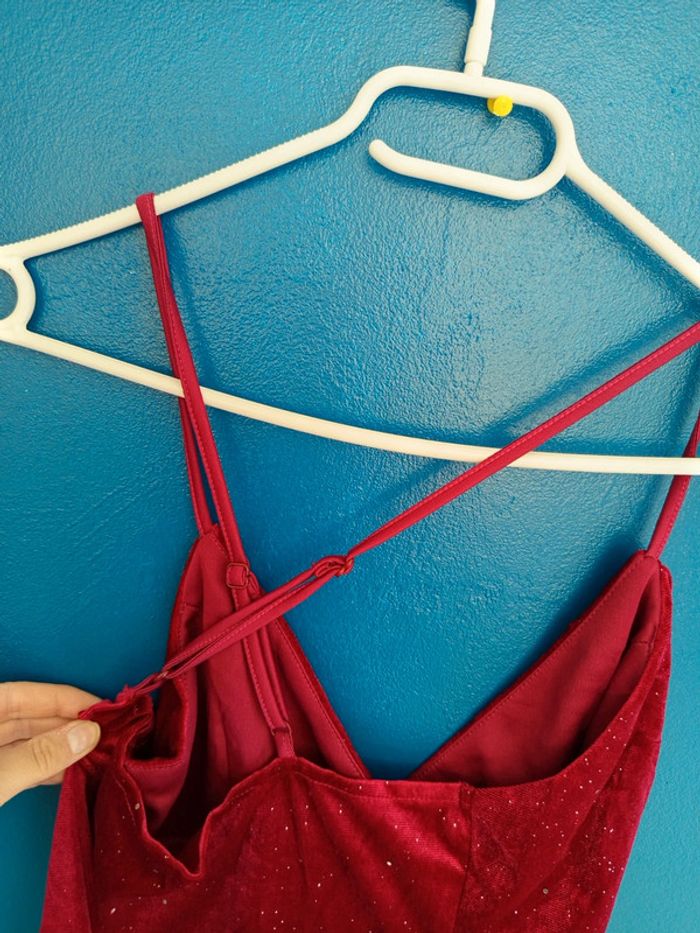 Robe rouge pailletée shein avec dos croisé - photo numéro 3
