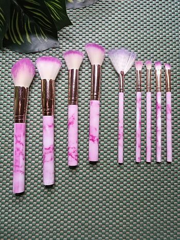 🔸Lots de 9 pinceaux à maquillages. Neuf🔸