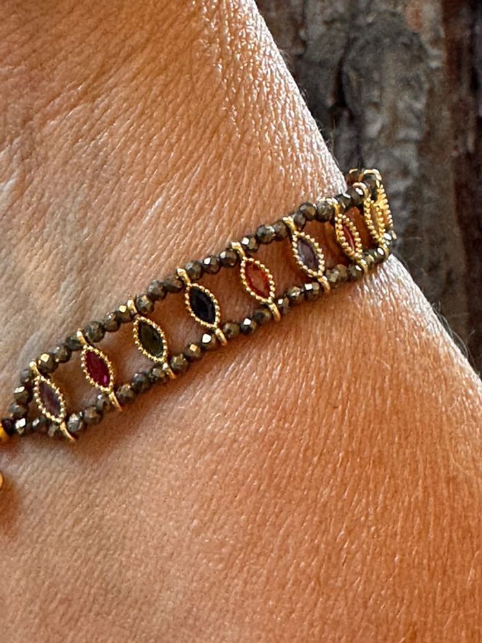 Bracelet manchette fils tissés perles pyrite cristaux losanges serties habaha Paris - photo numéro 6