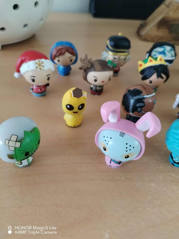 Lot 24 Personnages du calendrier de l'aven Fortnite - photo numéro 3