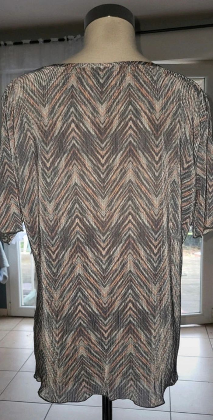 Très beau Tee-shirt Damart 46/48 - photo numéro 4