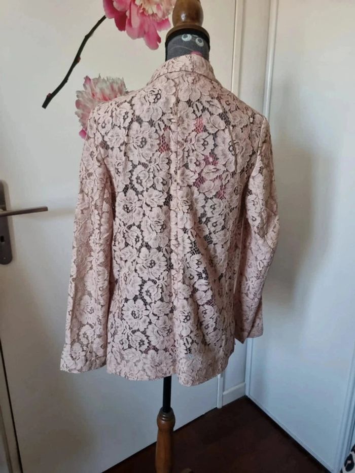 Veste en dentelle Un Jour Ailleurs neuve - photo numéro 2