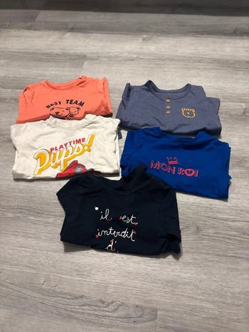 Lot de 5 T-shirt, taille 18 mois.